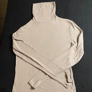 Ralph Lauren  Lauren Stretchy tan turtleneck in M